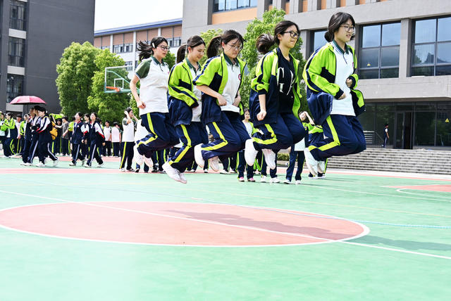 高考  备考  体育活动  跳绳
