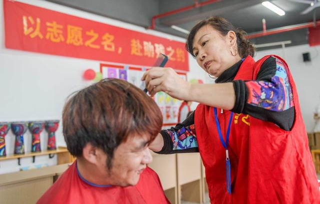 湖南道县：爱心助残送温暖