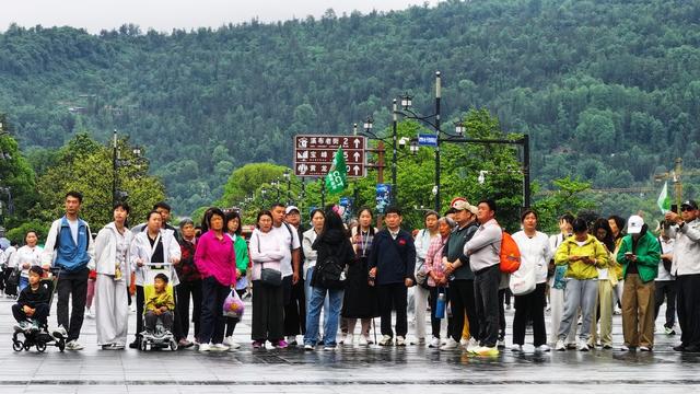 张家界 中国旅游日  外国游客 美好山河
