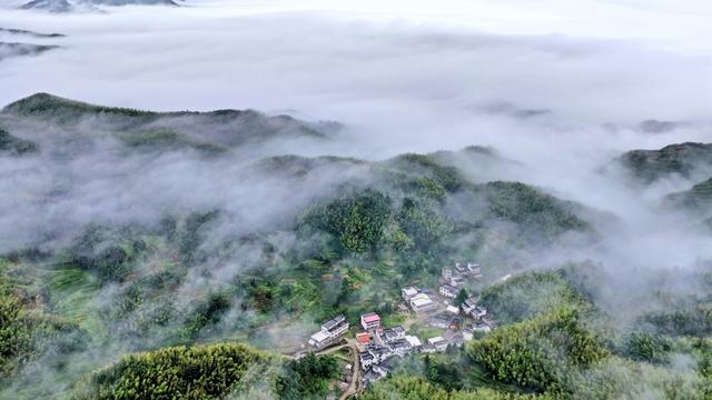  常宁 塔山 山峦 村庄 茶园 云雾 美景