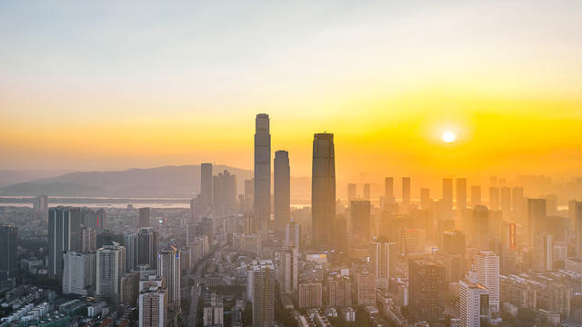 长沙国金ifs日落航拍全景 长沙日落 长沙夜景 长沙夜景灯光 长沙国金大厦 长沙城市地标 长沙城市航拍 