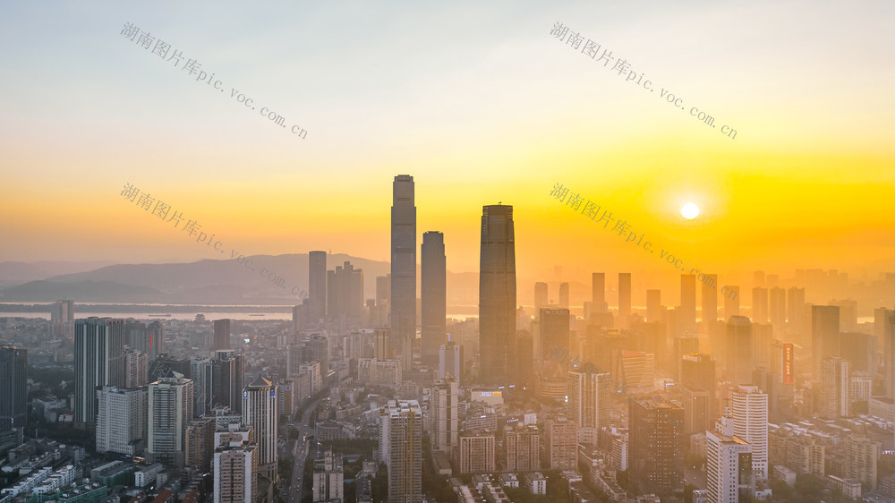 长沙国金ifs日落航拍全景 长沙日落 长沙夜景 长沙夜景灯光 长沙国金大厦 长沙城市地标 长沙城市航拍 