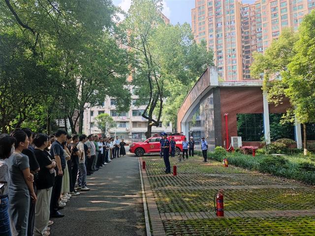学校  消防应急演练