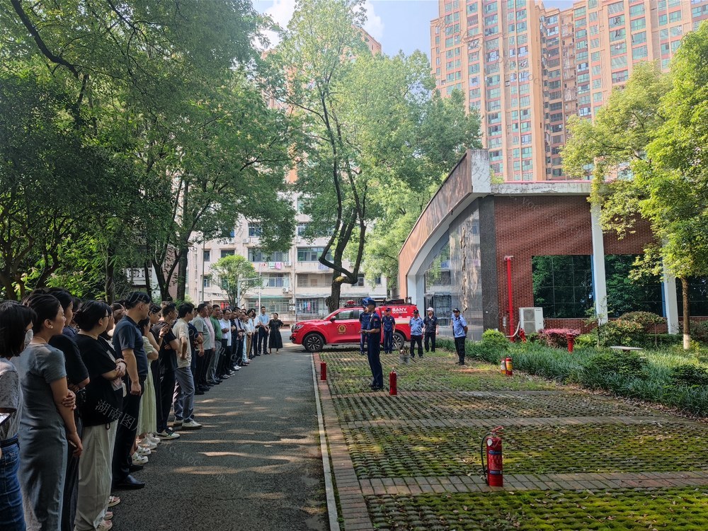 学校  消防应急演练