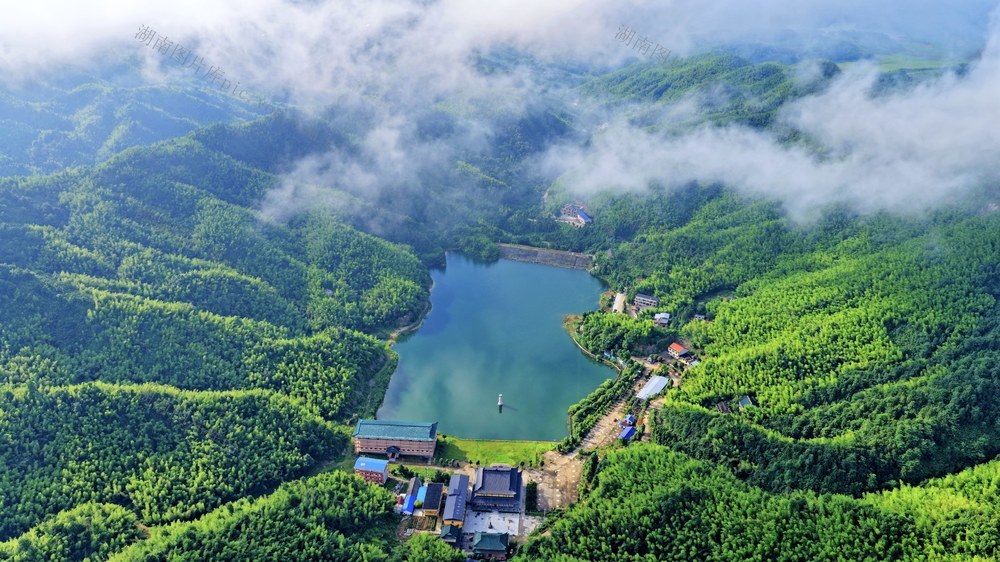 常宁 大义山 自然保护区 青山 绿水 民居 云雾 美景