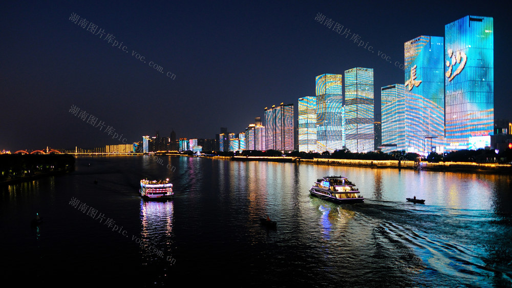 夜游湘江