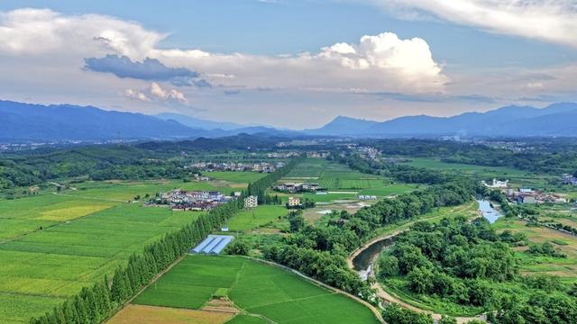 湖南 常宁 田园 村庄河流 道路 蓝天白云