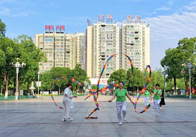 湖南 常宁 广场 市民 健身 运动