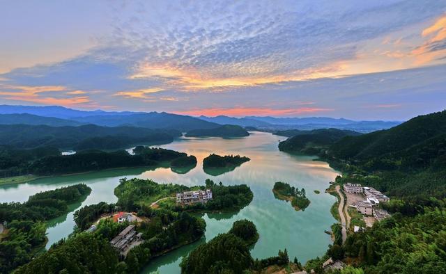 湖南 常宁 湿地 晚霞 湖水 群山 美景