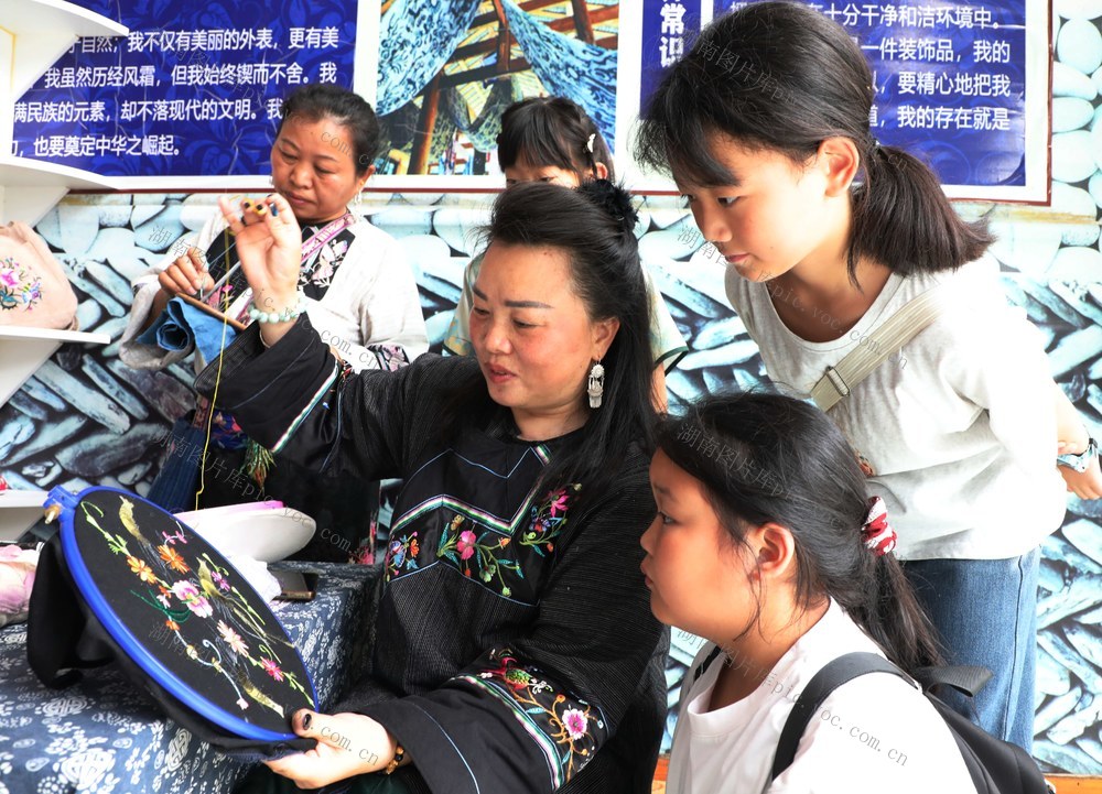 弘扬传统文化   感受“非遗”魅力
