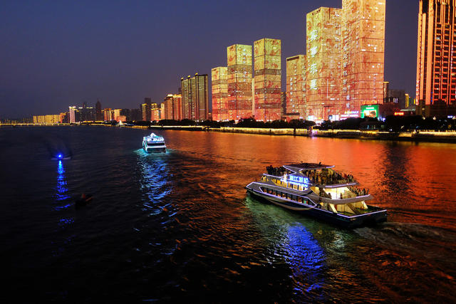 湘江两岸