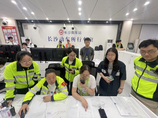 厉兵秣马抓重点，演练调试保开通