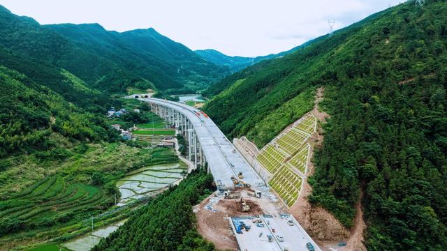 零道高速冲刺年底前通车