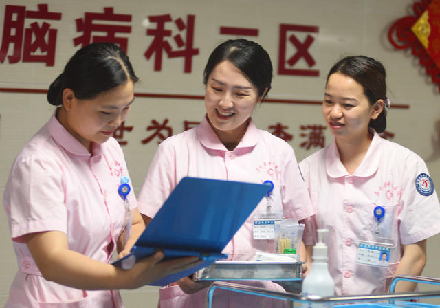 嘉禾：坚守岗位度假期