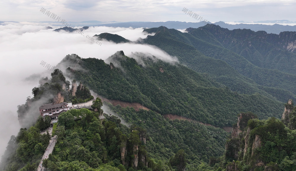 张家界 天子山 云瀑