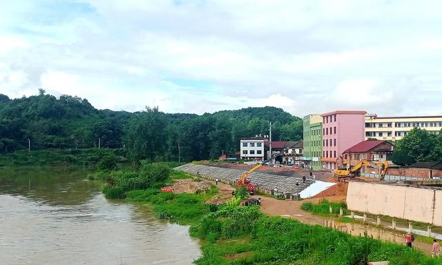 河堤 建设 安全