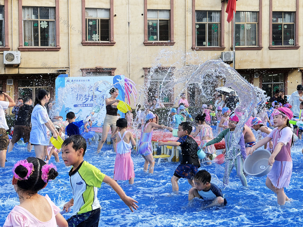 嘉禾：泡沫之夏  乐享童趣