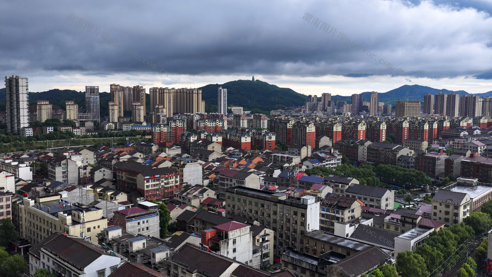 城镇 城市 夏天 雨季 阵雨 雷阵雨 亚热带季风 桃江 桃花江
