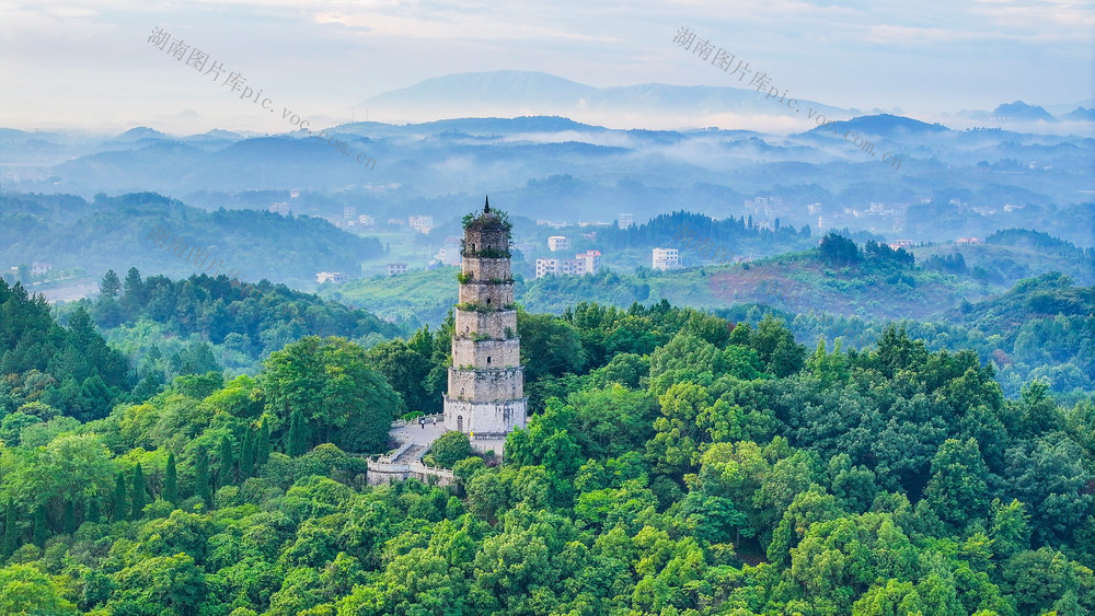 古塔  晨曦  云雾  乡村  和美