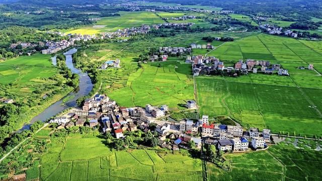  常宁 蓝天白云 田园 民居 山峦 河流 道路 美景