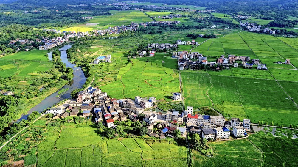  常宁 蓝天白云 田园 民居 山峦 河流 道路 美景