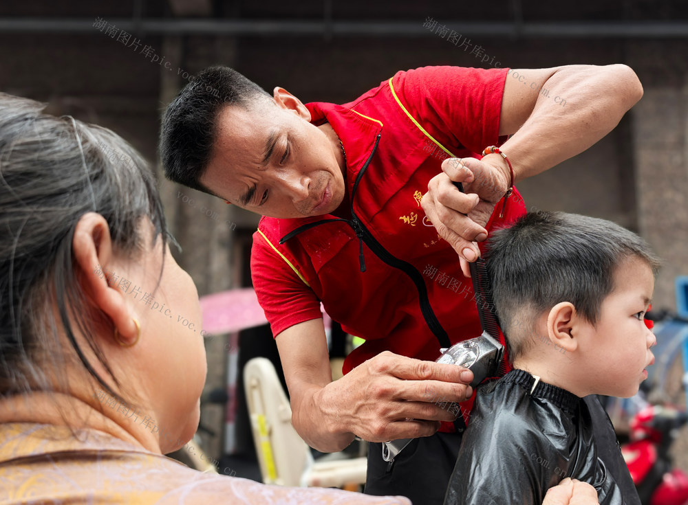 嘉禾：志愿服务进社区