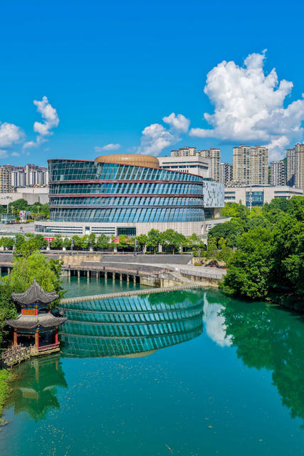 蓝天  白云   城市  建筑  湘西  吉首 