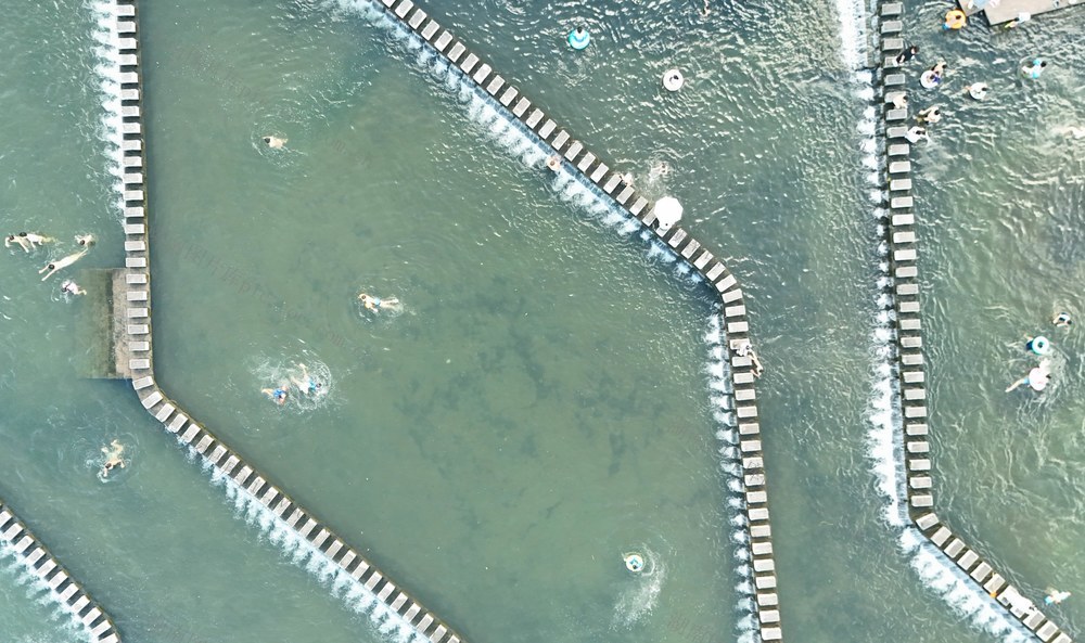 夏日亲水享清凉