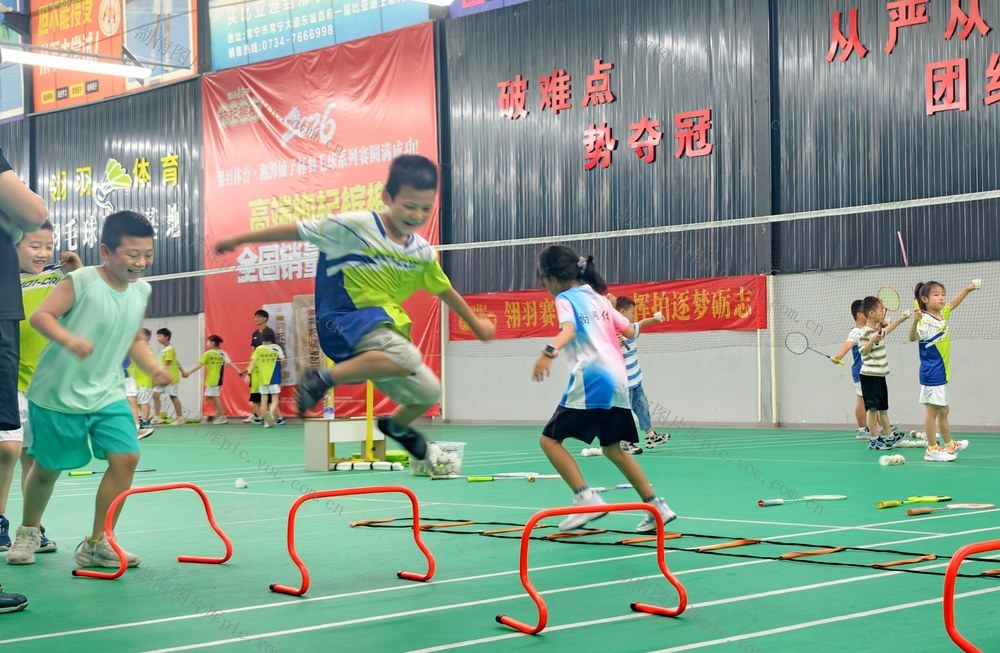 常宁 中小学生 场馆 羽毛球 训练