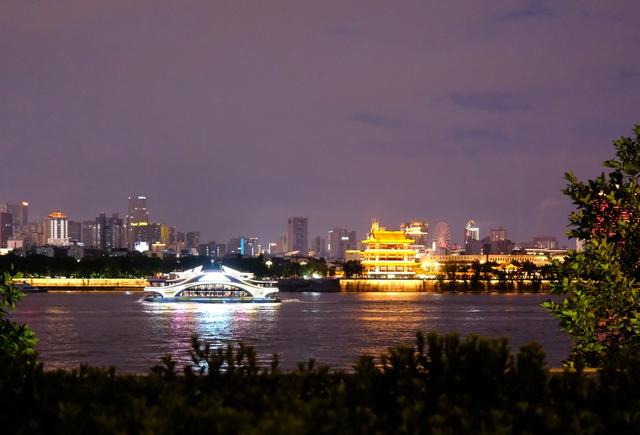 游湘江