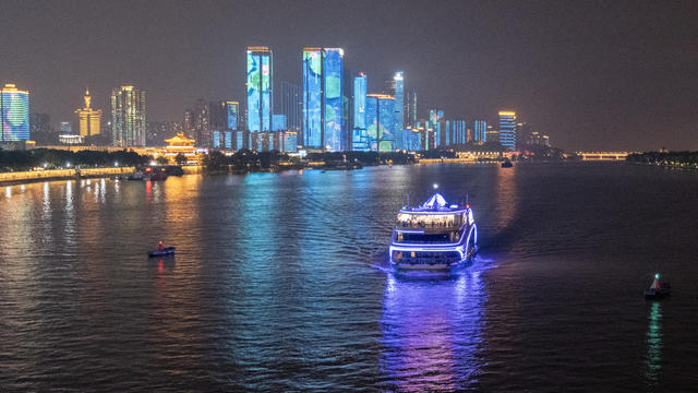 夜游湘江