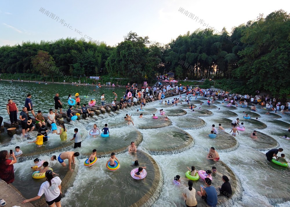 变堵为疏 消暑 纳凉 亲水 旅游