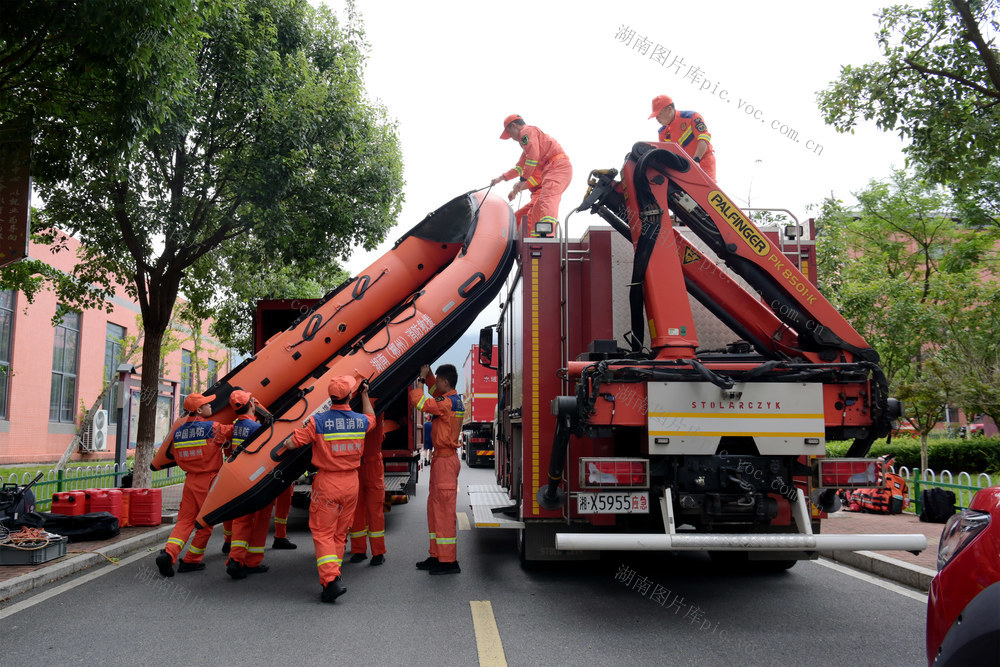 消防 抗洪抢险 台风 红霞 前置备勤