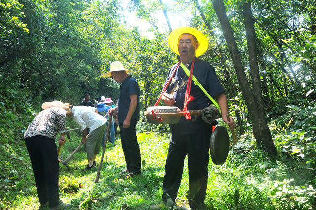 山路 村民 出行