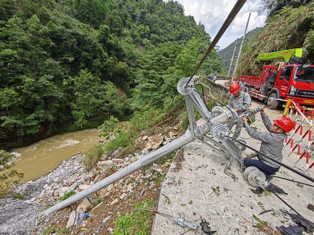 龙山 灾后 重建架线