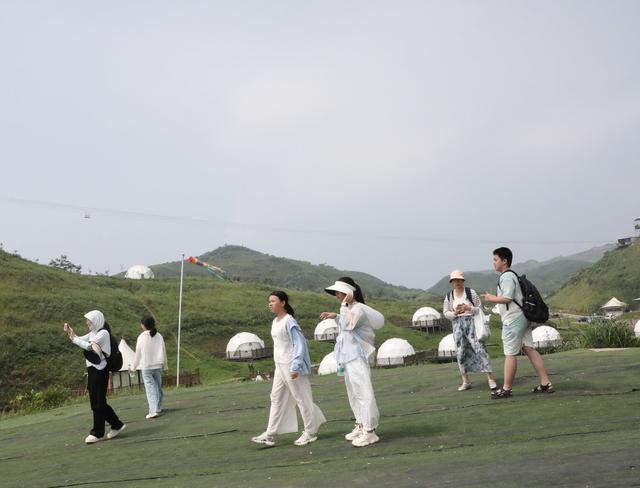      高山“避暑游”受青睐