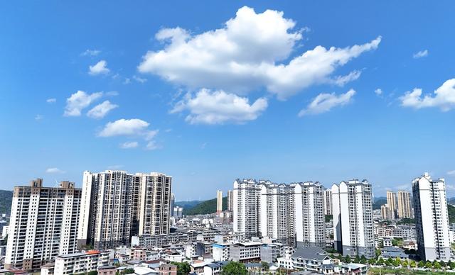 宜居小城生态美