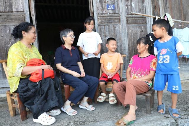 爱心助学见真情      入户走访暖人心
