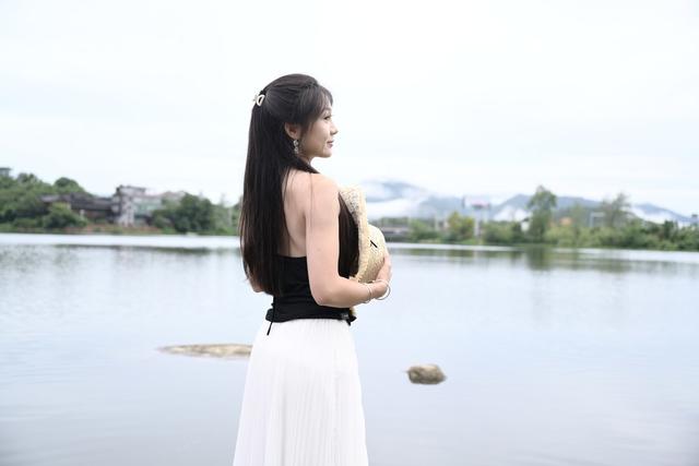 在水一方