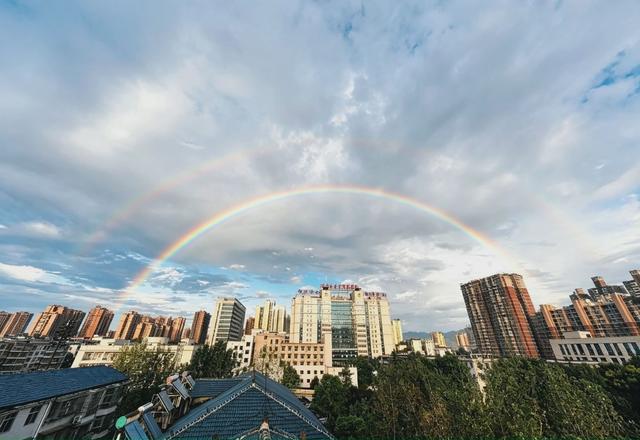 怀化，雨后彩虹，城市天象，湘西，城市黄昏，人居风光，湖南纪实，城市天际