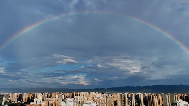虹耀鹤城