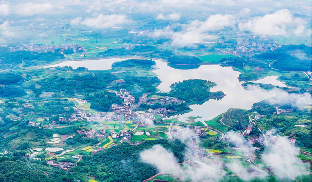 云雾  仙境  田园  乡村  画卷