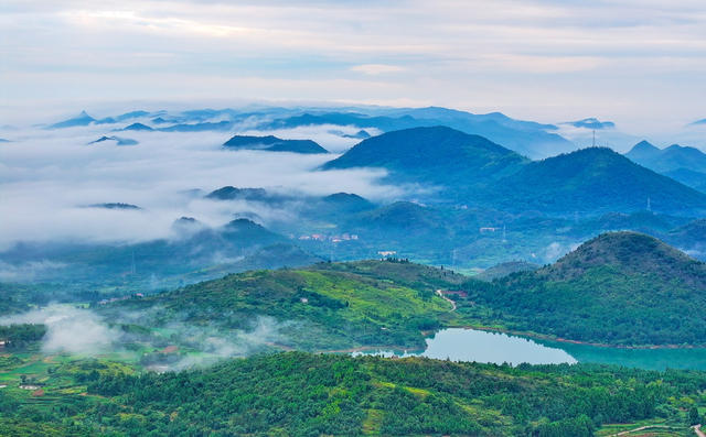 绿水青山  田园  民居  云海  生态画卷