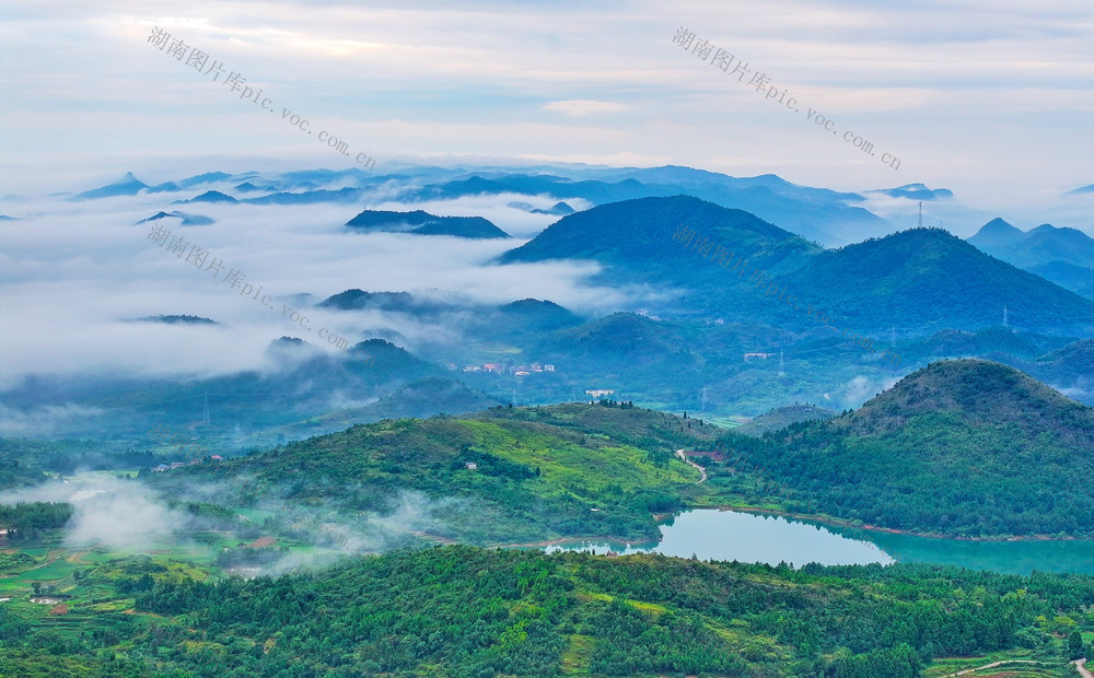 绿水青山  田园  民居  云海  生态画卷