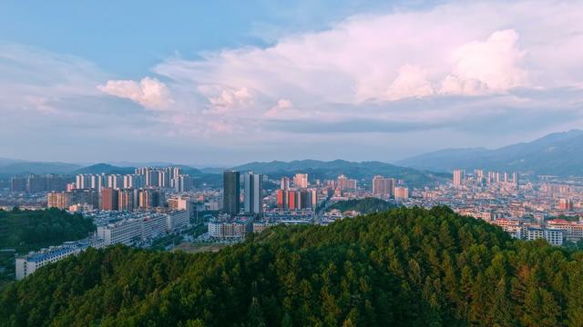 “绿肺”护城   康养宜居