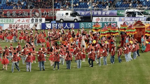 岳阳奥体中心
岳阳湘超
体育赛事
湖南足球比赛
