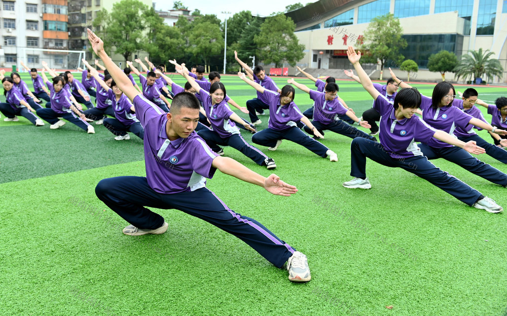 体育 武术 健身 锻炼 运动 传统 体育课 大课间 学生 学校 教育 习武 校园