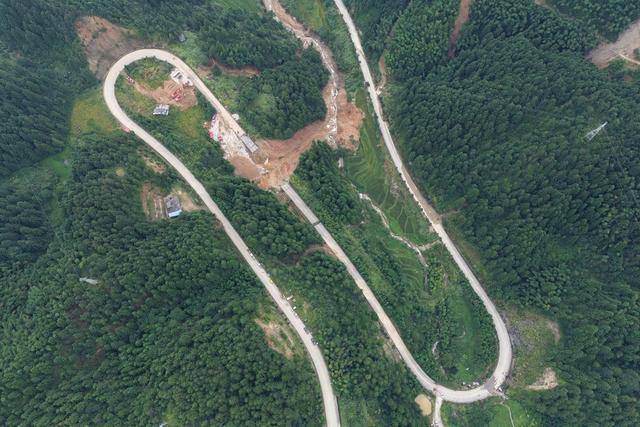 台风 “沙德尔”、桂东县、抢险保通、S344 线、X009 线、塌方、滑坡、寒口坳、大坪村、猴精石、中国安能、长沙消防、郭滔、李兵、曹搡、507 处塌方、480 处已抢通、10 万群众、130 车石料、推进 16 米、230 人、39 台机械、23000 立方米、十六字战法、边坡雷达、24 小时轮班、应急通道