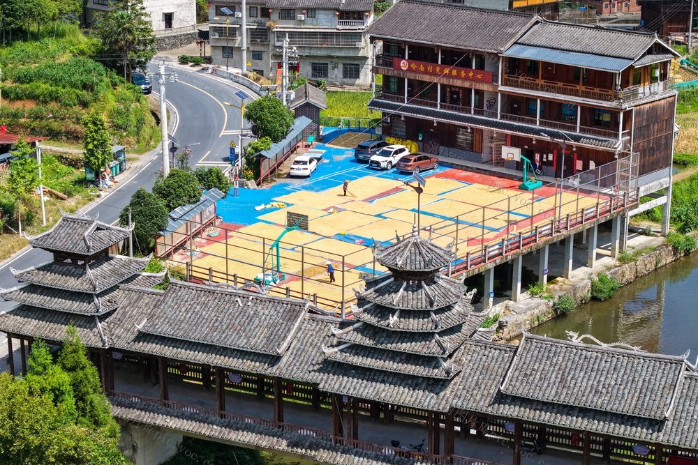 球场、秋收、晒谷子、丰收、民生