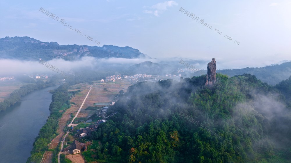 丹峰晓雾